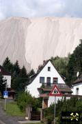 Halde des Kaliwerks Wintershall bei Widdershausen nahe Heringen a.d. Werra, Rhön, Hessen, (D) (5) 31. Juli 2005.jpg